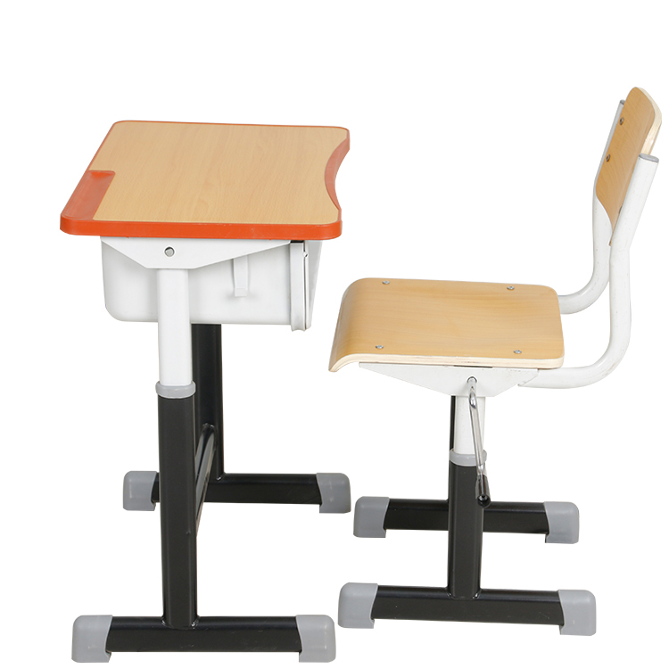 如何選擇學(xué)生課桌椅廠(chǎng)家？這幾點(diǎn)要多注意